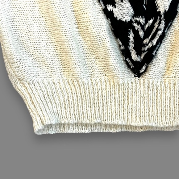 Vintage 80s Mariea Kim Mohair Sweater V Panel Tulips Pullover Ivory Black Medium - Picture 7 of 10